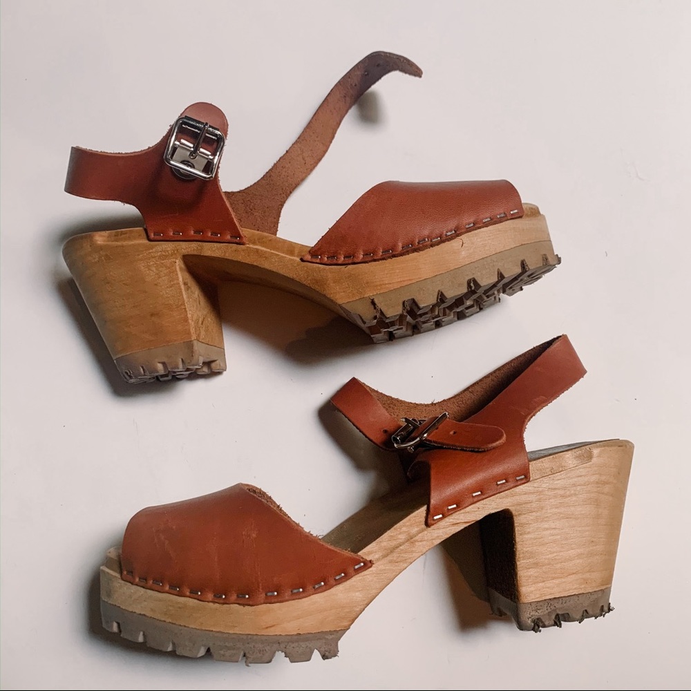 MIA Greta Clogs